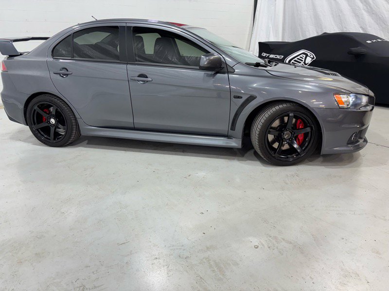 Used 2010 Mitsubishi Lancer Evolution SE image 3