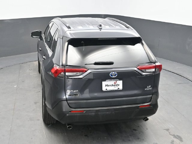Used 2021 Toyota RAV4 LE AWD/4WD image 27