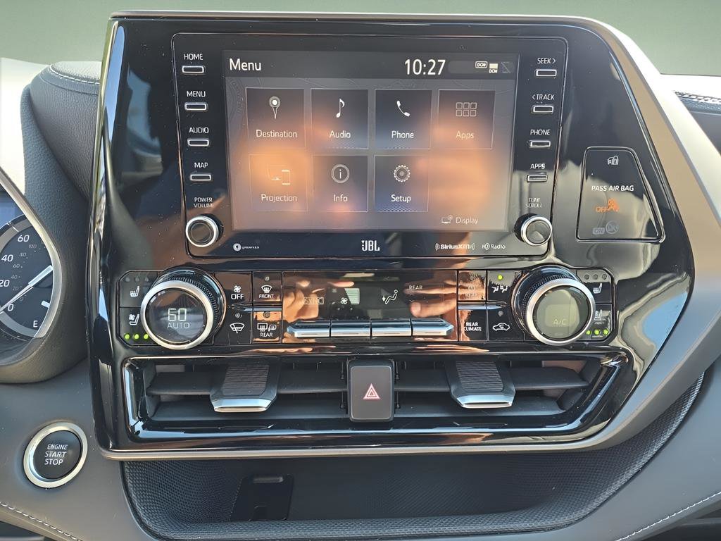 Used 2020 Toyota Highlander Limited image 15