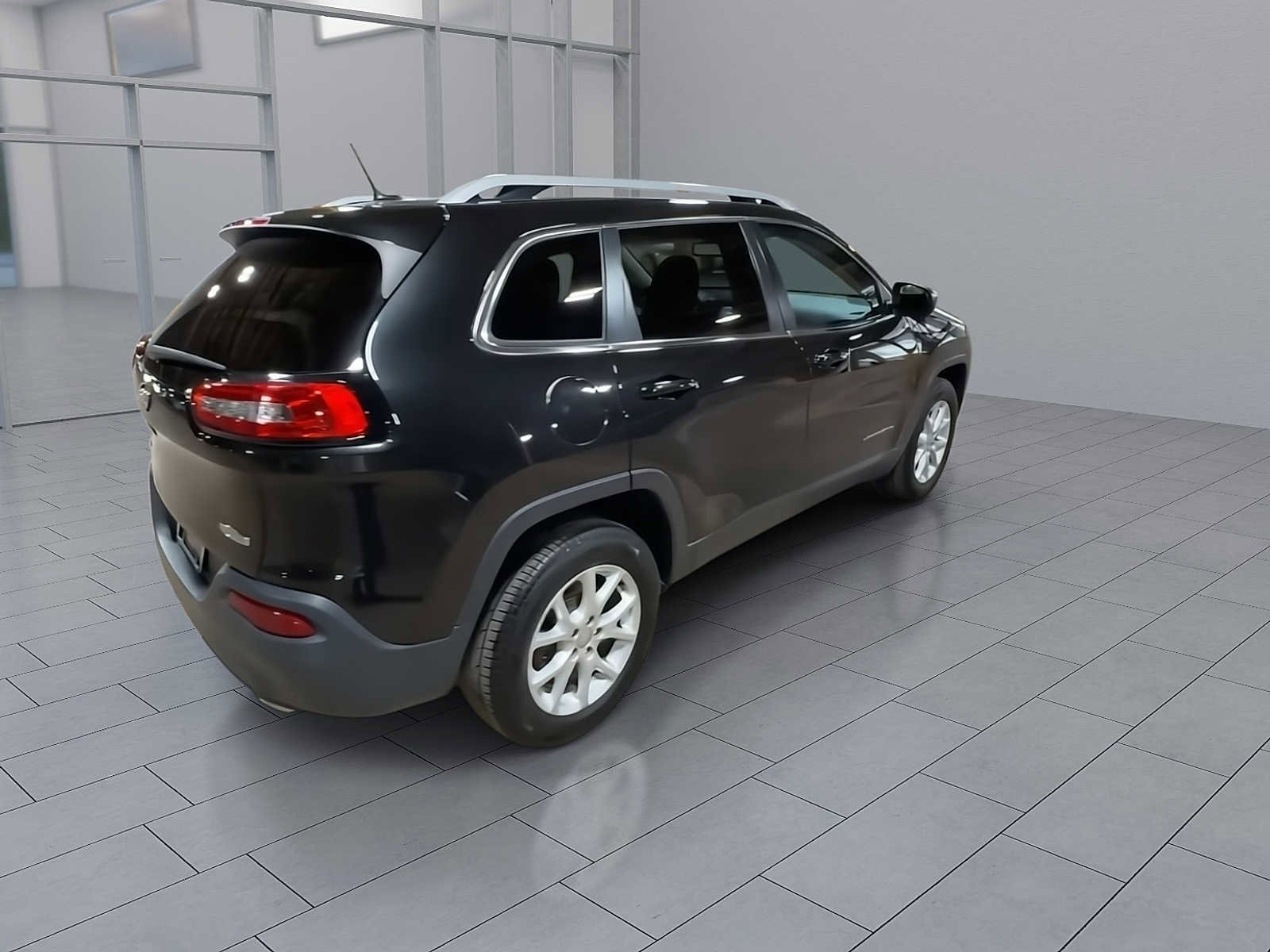 Used 2015 Jeep Cherokee Latitude image 8