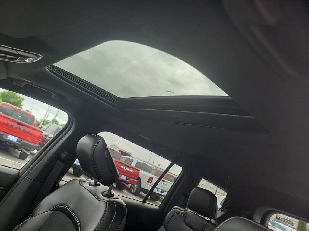 Certified 2024 Jeep Grand Cherokee L Altitude image 20