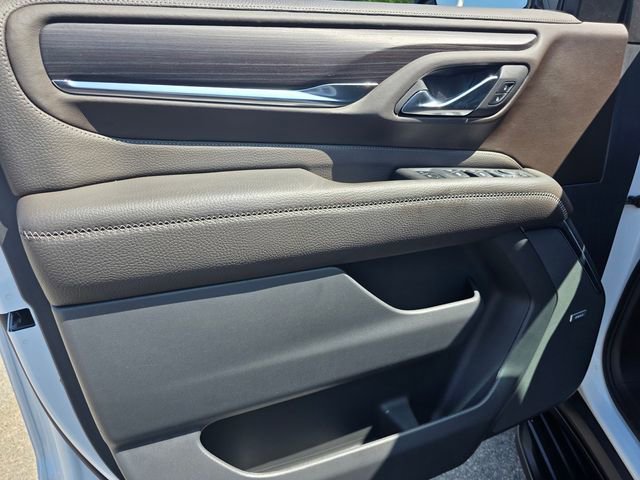 Used 2023 GMC Yukon XL Denali w/ Advanced Technology Package image 8