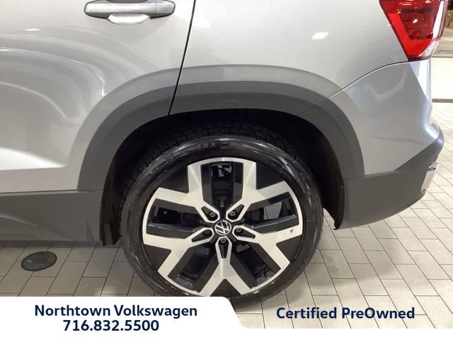 Used 2023 Volkswagen Taos SEL AWD/4WD image 3