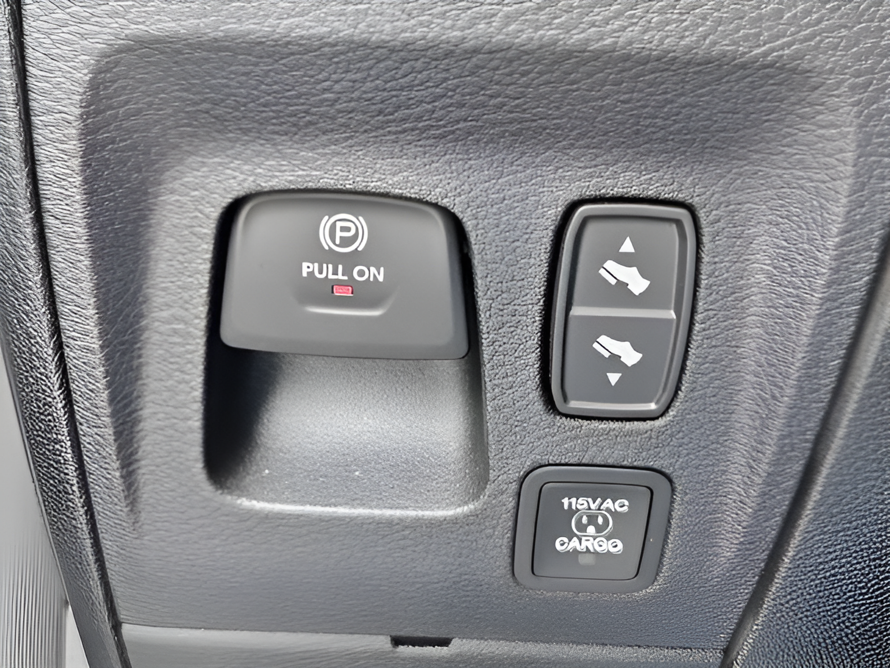 Used 2025 RAM 1500 Limited AWD/4WD image 26