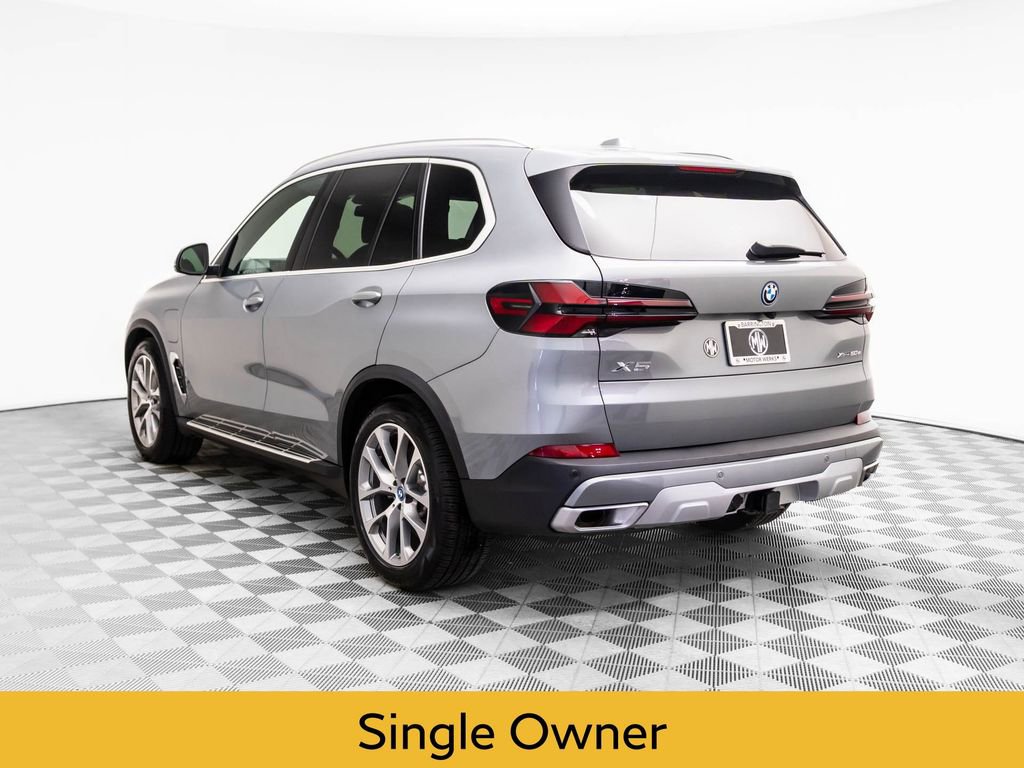 Used 2025 BMW X5 xDrive50e w/ Executive Package image 3