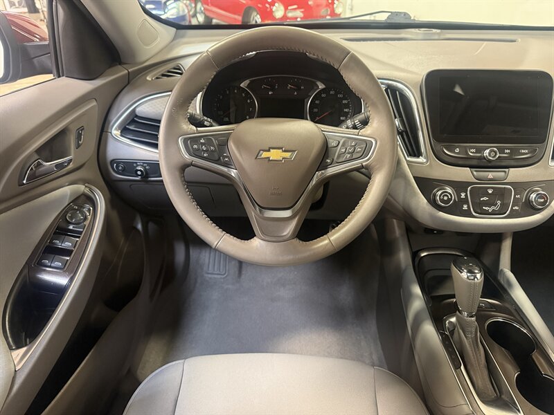 Used 2016 Chevrolet Malibu LT w/ Driver Confidence Package FWD image 17