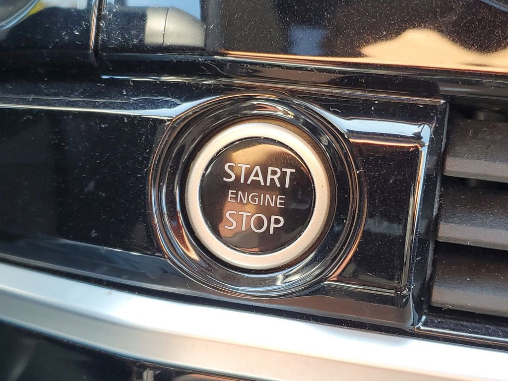 Used 2022 Nissan Pathfinder Platinum image 20