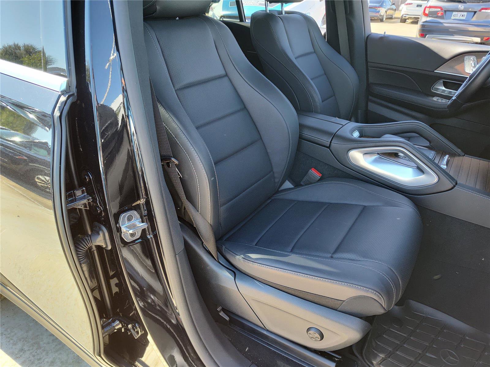 Certified 2025 Mercedes-Benz GLE 350 4MATIC image 23