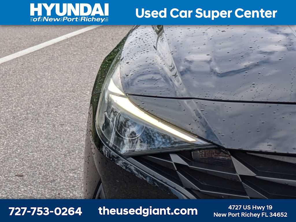 Certified 2023 Hyundai Elantra SEL w/ Convenience Package FWD image 9