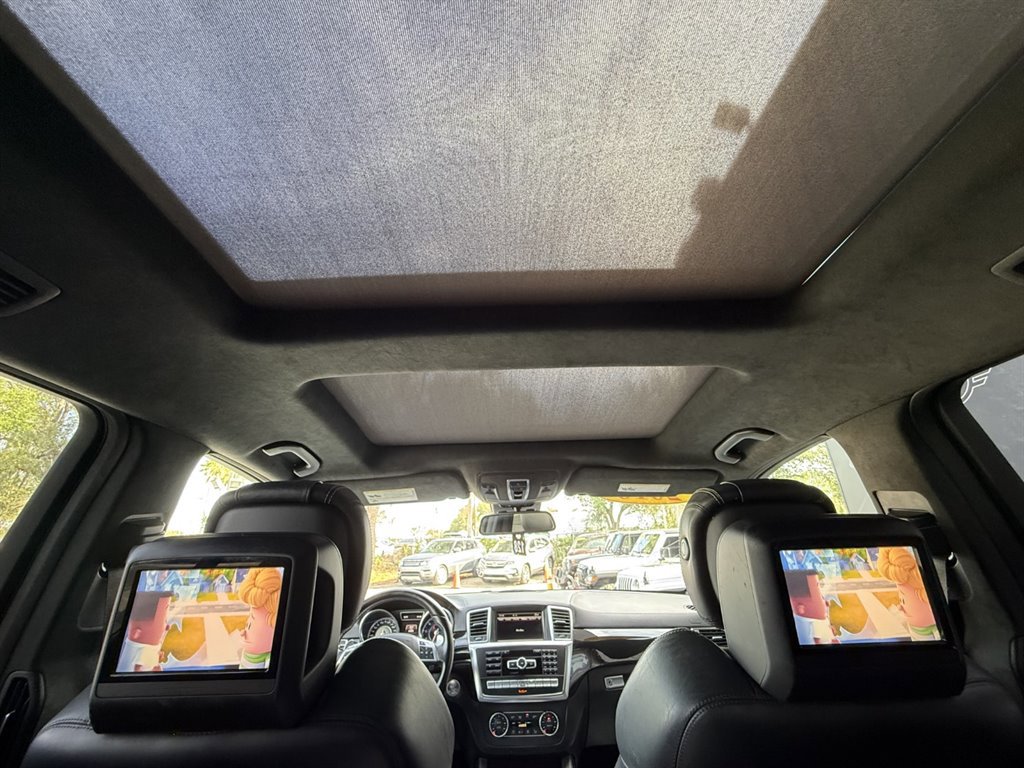 Used 2016 Mercedes-Benz GL 63 AMG 4MATIC image 22