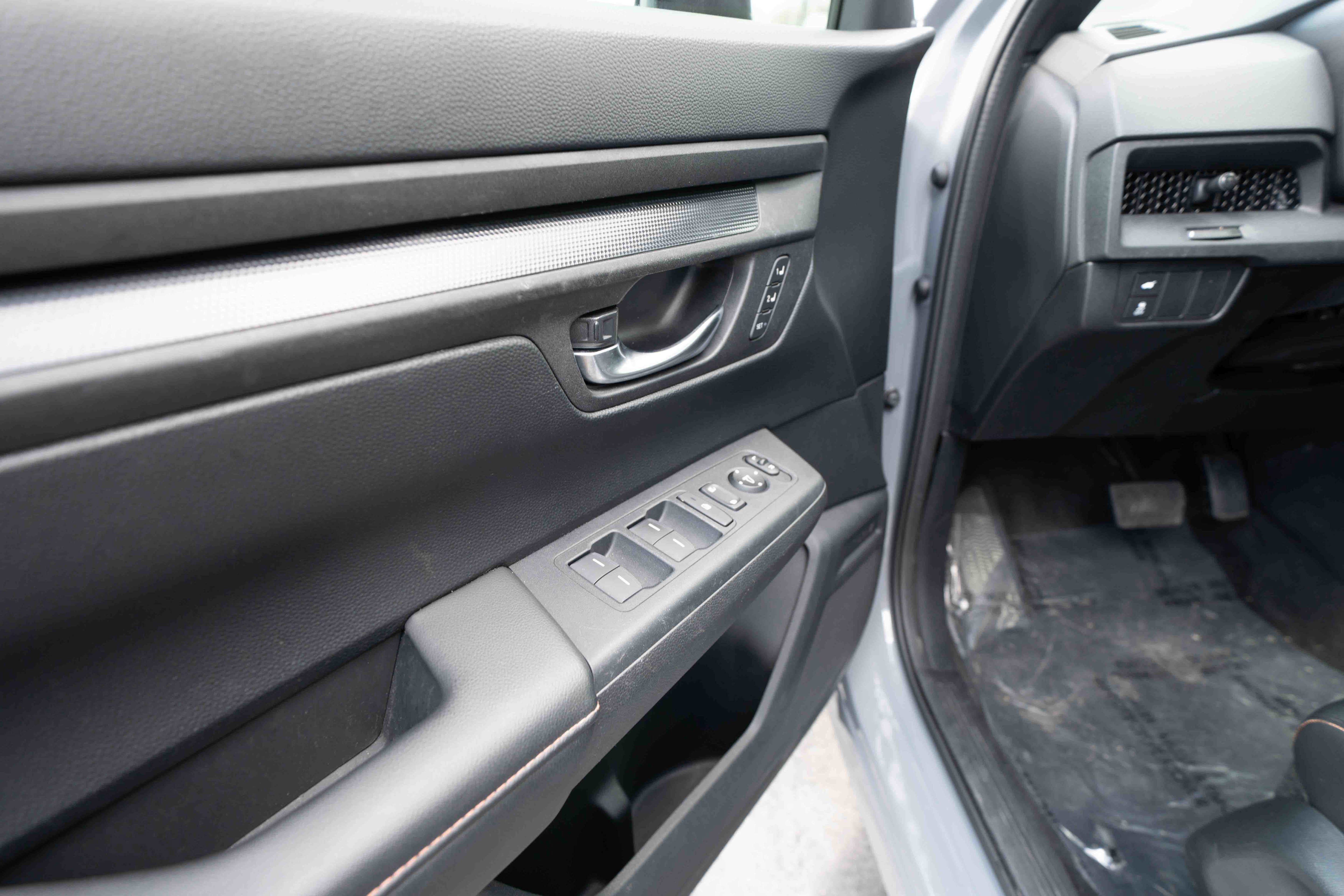 Certified 2024 Honda CR-V Sport-L image 7