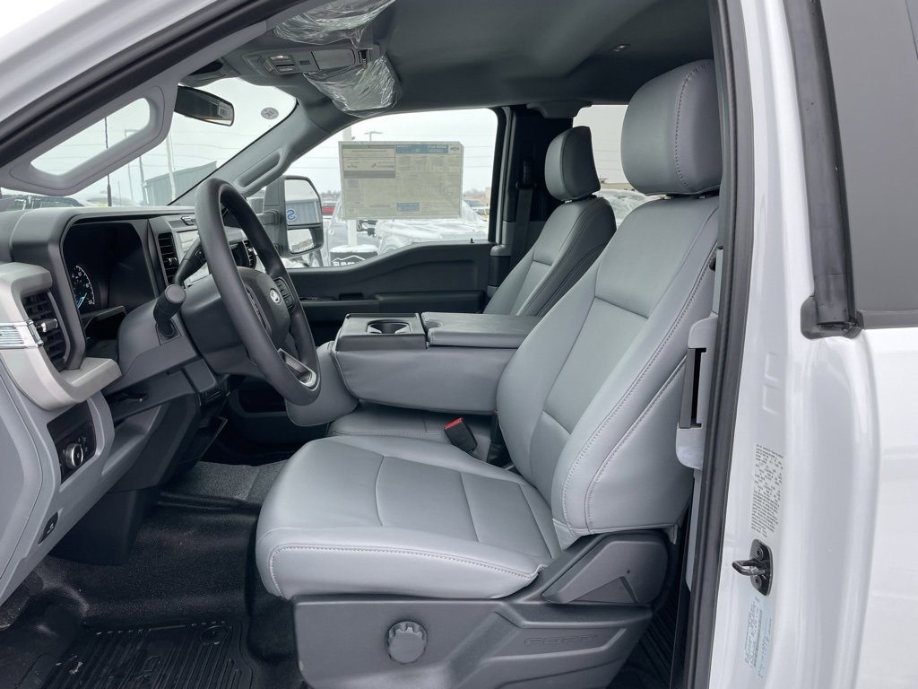 New 2026 Ford F350 XL w/ XL Chrome Package image 7