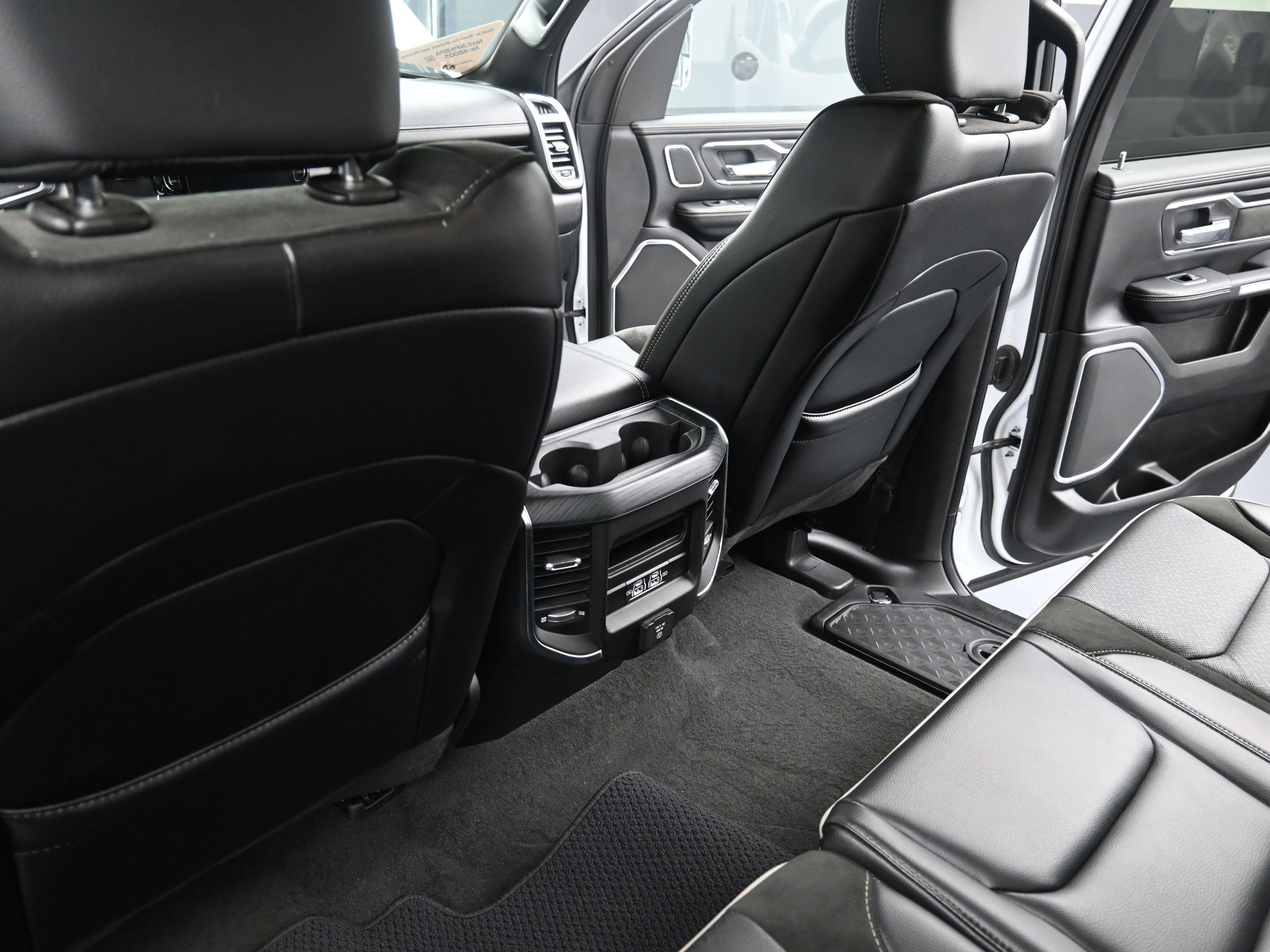 Used 2023 RAM 1500 Laramie image 27