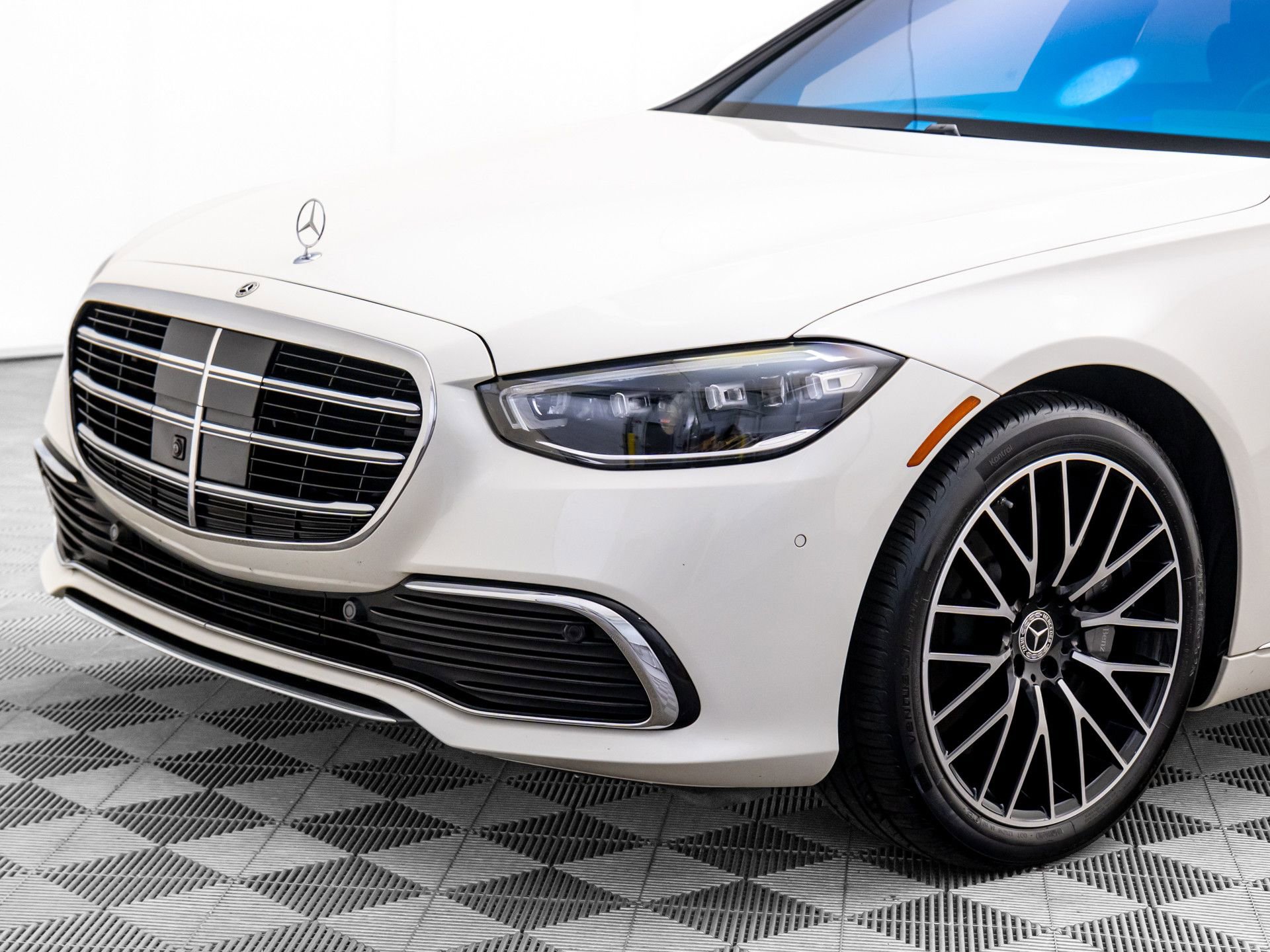 Certified 2023 Mercedes-Benz S 580 4MATIC Sedan image 40