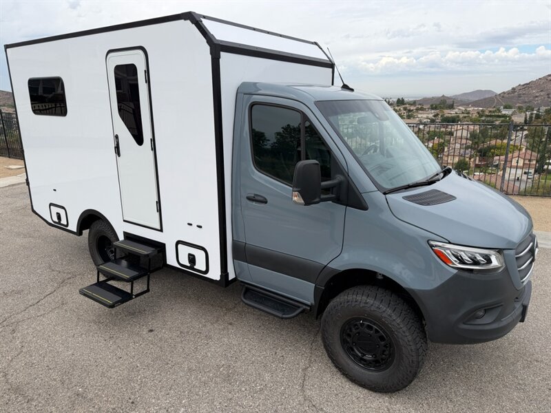 Used 2024 Mercedes-Benz Sprinter 3500 image 3