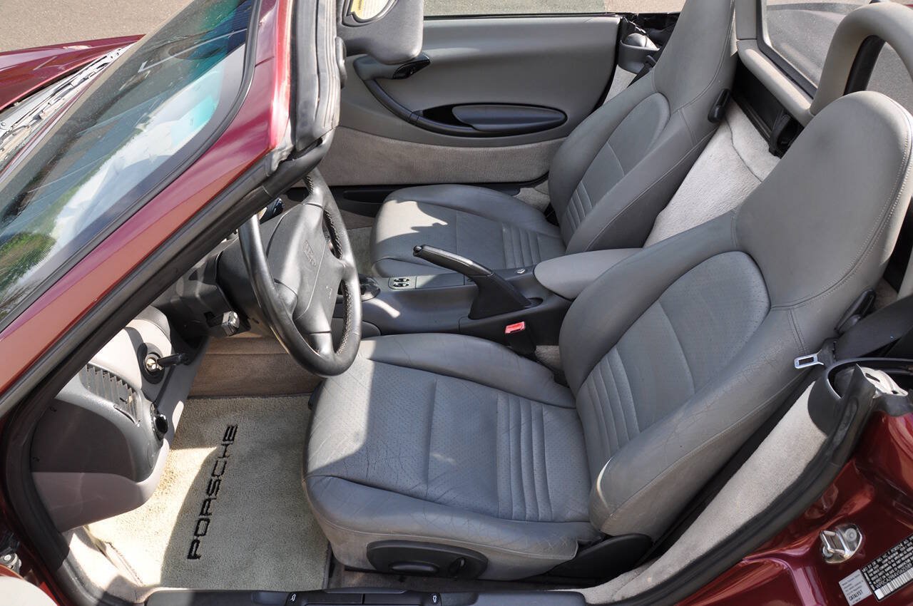 Used 1997 Porsche Boxster RWD image 40