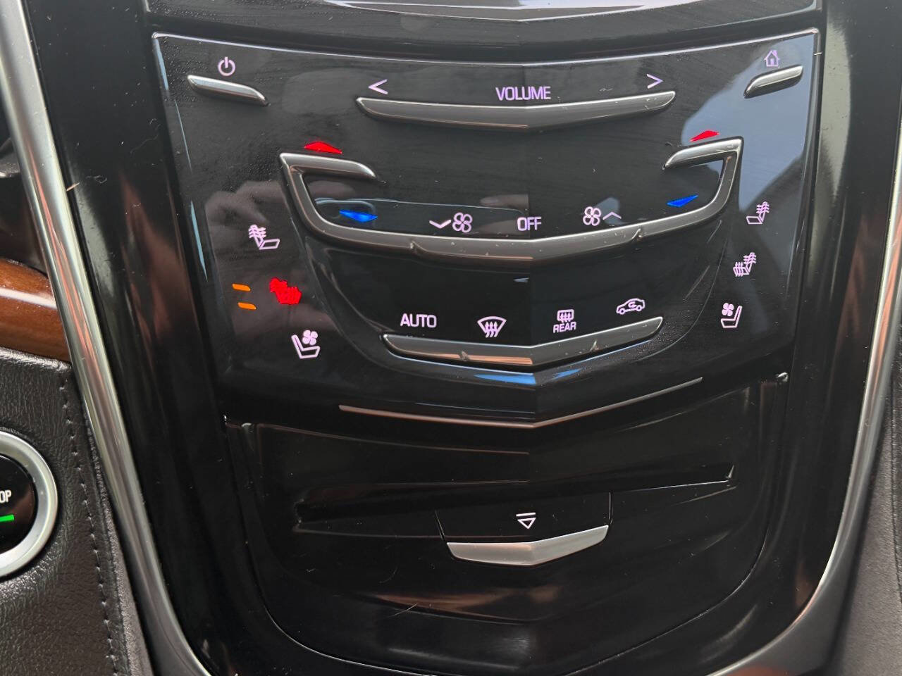Used 2017 Cadillac Escalade ESV Luxury image 51