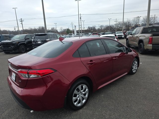 Used 2025 Toyota Corolla LE image 4