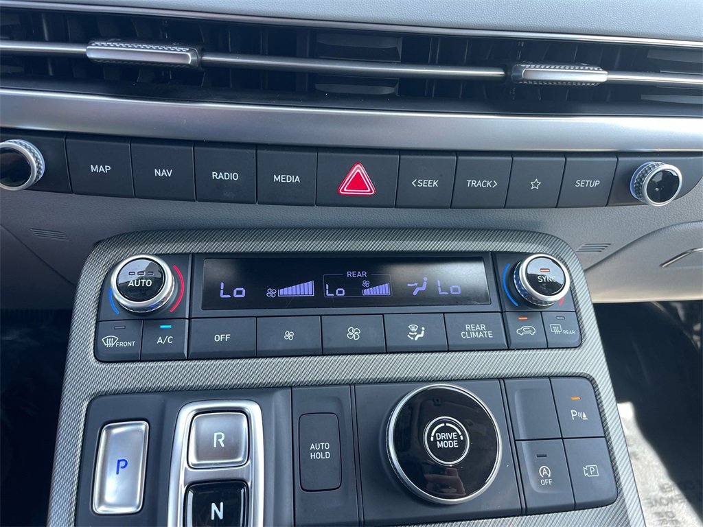 Used 2024 Hyundai Palisade SEL image 15