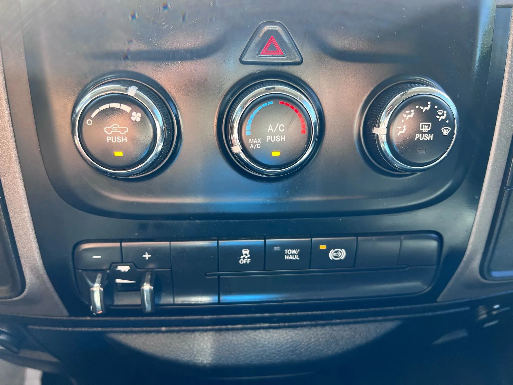 Used 2018 RAM 3500 Tradesman w/ Chrome Appearance Group image 34
