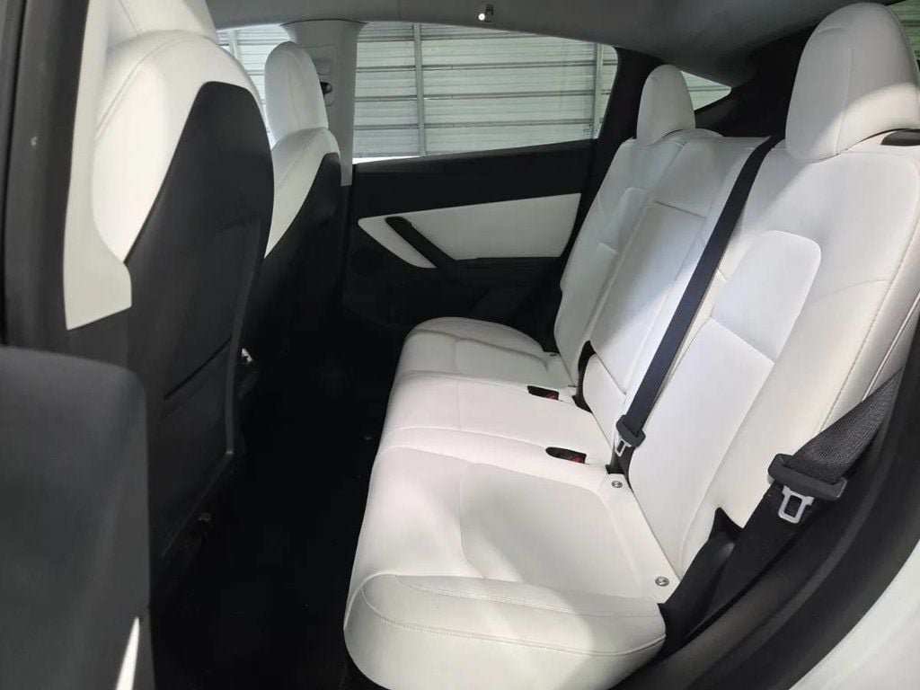 Used 2022 Tesla Model Y Long Range AWD/4WD image 7