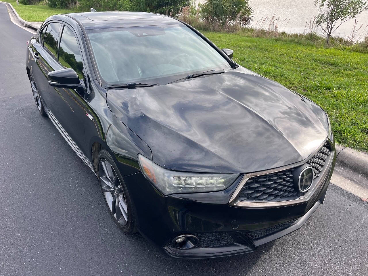 Used 2018 Acura TLX V6 w/ Technology & A-SPEC Pkg FWD image 17