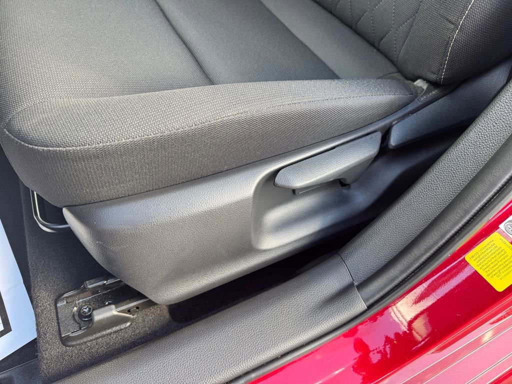 Used 2025 Toyota Corolla LE image 26