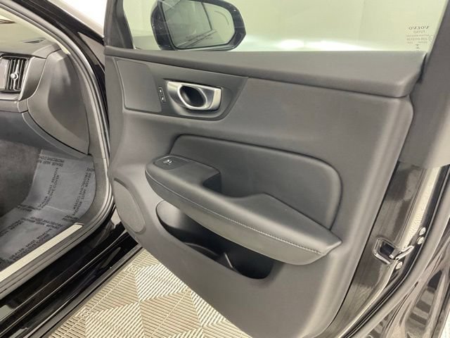 Used 2024 Volvo S60 B5 Core FWD image 25