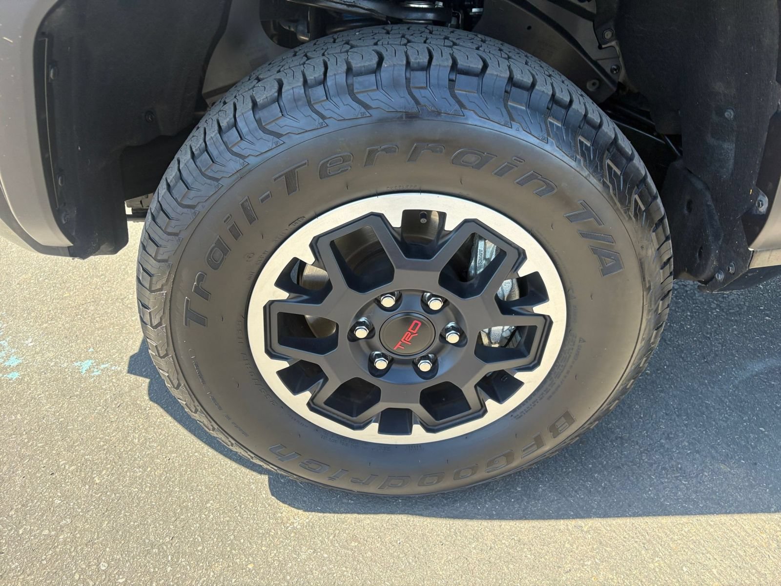 Used 2025 Toyota Tacoma TRD Off-Road AWD/4WD image 29