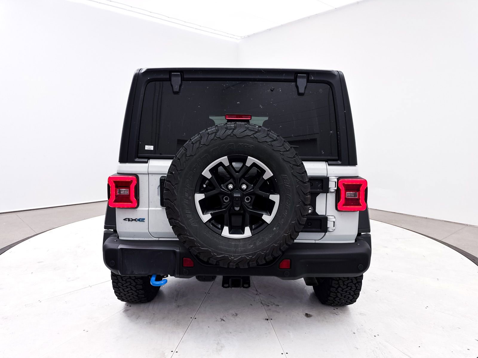 Used 2024 Jeep Wrangler Unlimited Rubicon 4xe w/ Capability Package image 15