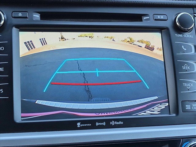 Used 2017 Toyota Highlander SE AWD/4WD image 13
