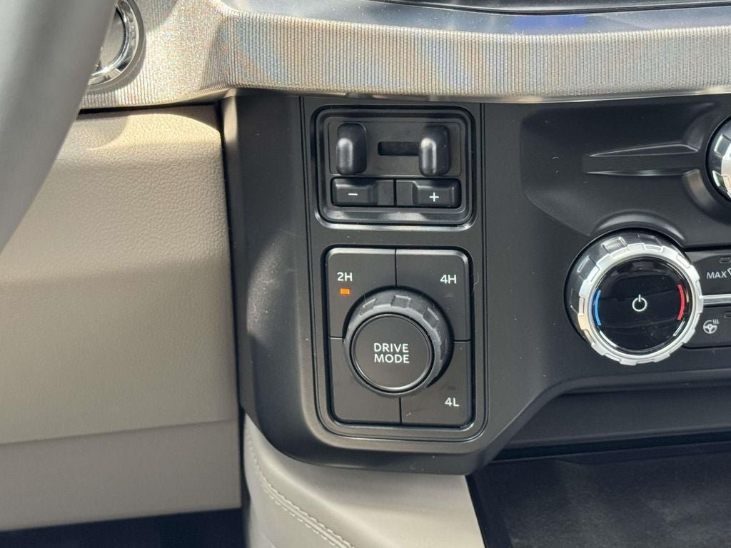 New 2026 Ford F350 Platinum w/ Platinum Plus Package AWD/4WD image 16