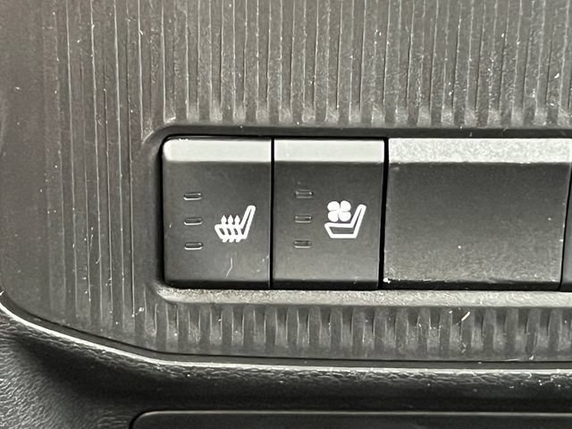 Used 2024 Jeep Wagoneer Limited AWD/4WD image 35