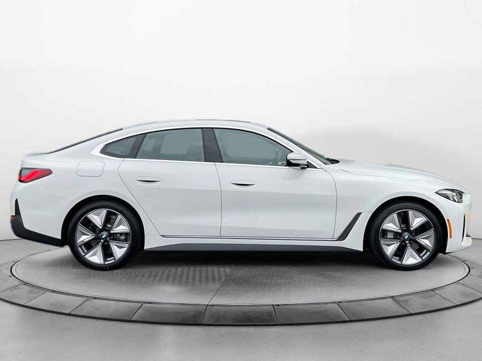 New 2026 BMW i4 xDrive40i w/ Premium Package image 8