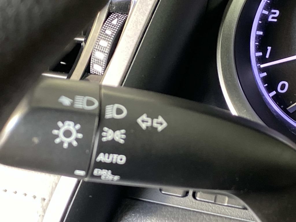Used 2022 Toyota Camry LE AWD/4WD image 17