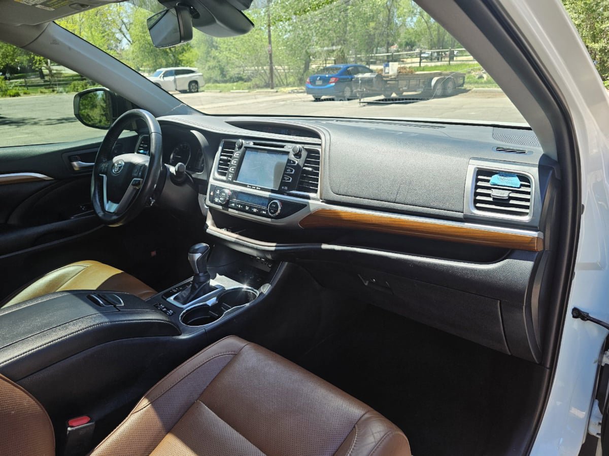 Used 2019 Toyota Highlander Limited Platinum AWD/4WD image 50