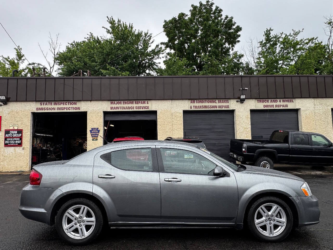 Used 2012 Dodge Avenger SXT FWD image 7