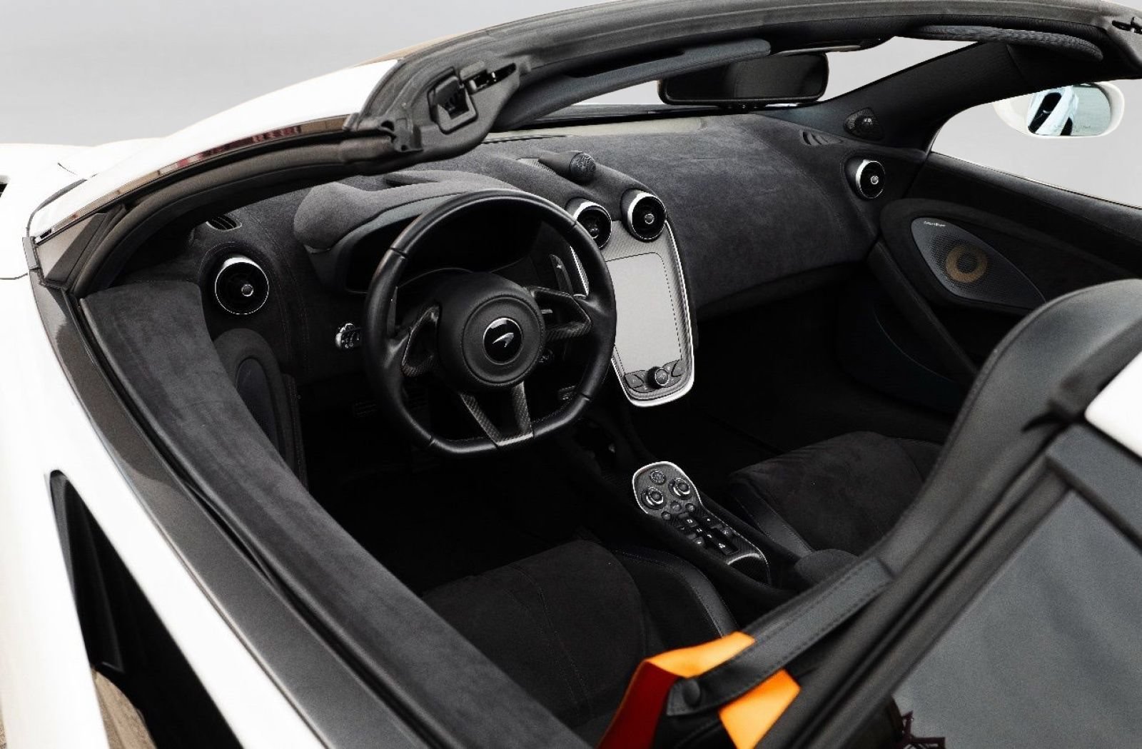 Used 2020 McLaren 600LT Spider RWD image 14