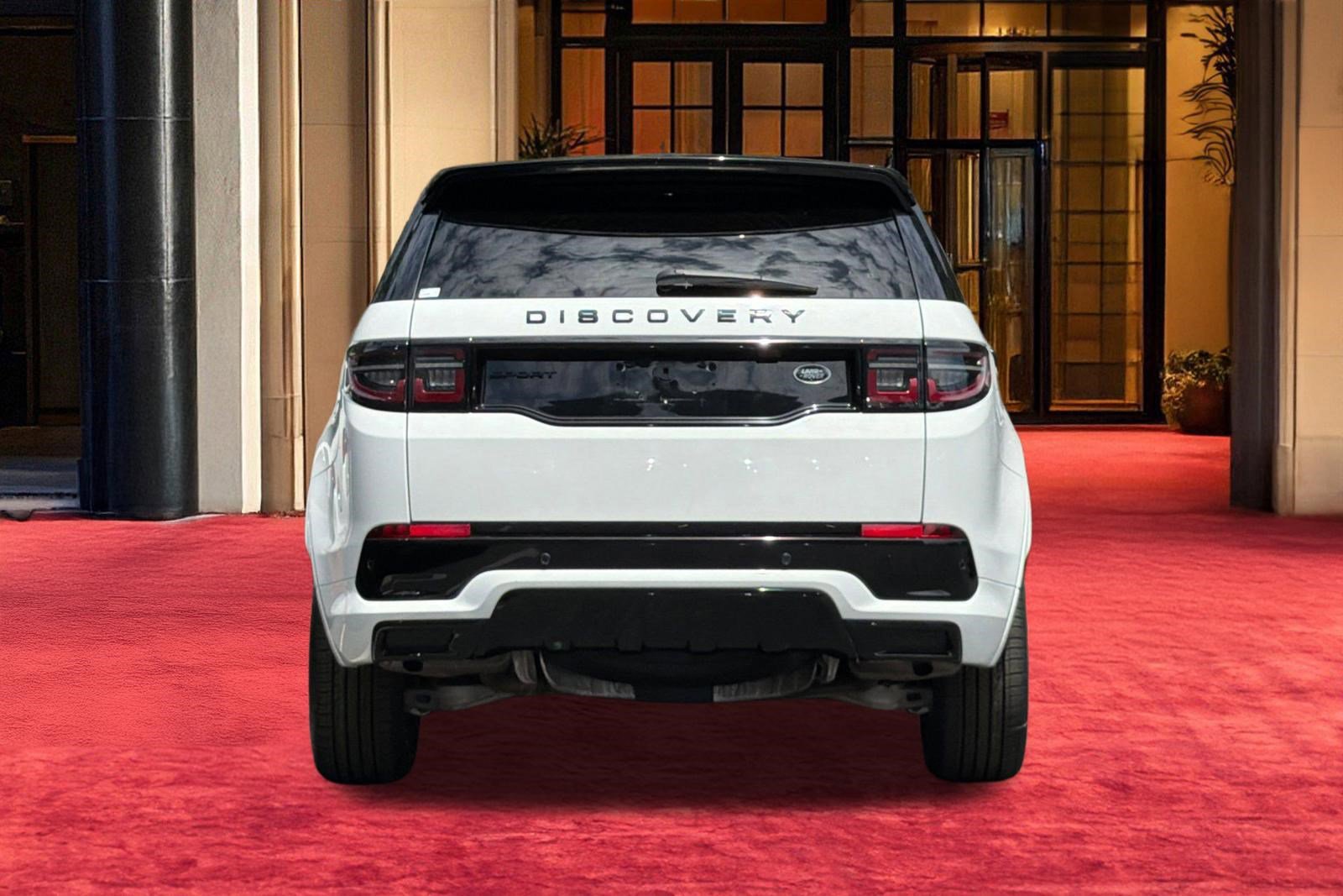 Used 2022 Land Rover Discovery Sport SE R-Dynamic AWD/4WD image 9