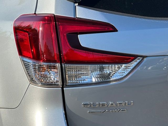 Used 2023 Subaru Forester Touring image 5