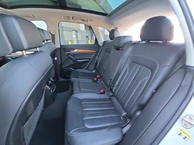 Used 2021 Audi Q5 2.0T Premium Plus AWD/4WD image 22