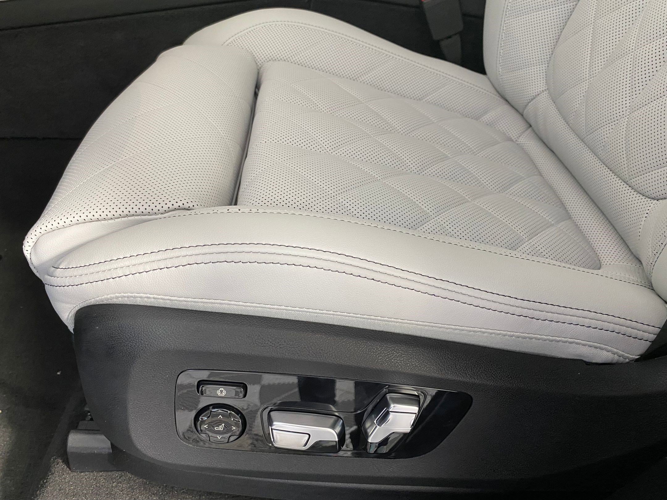 New 2026 BMW X5 sDrive40i w/ Climate Comfort Package image 11