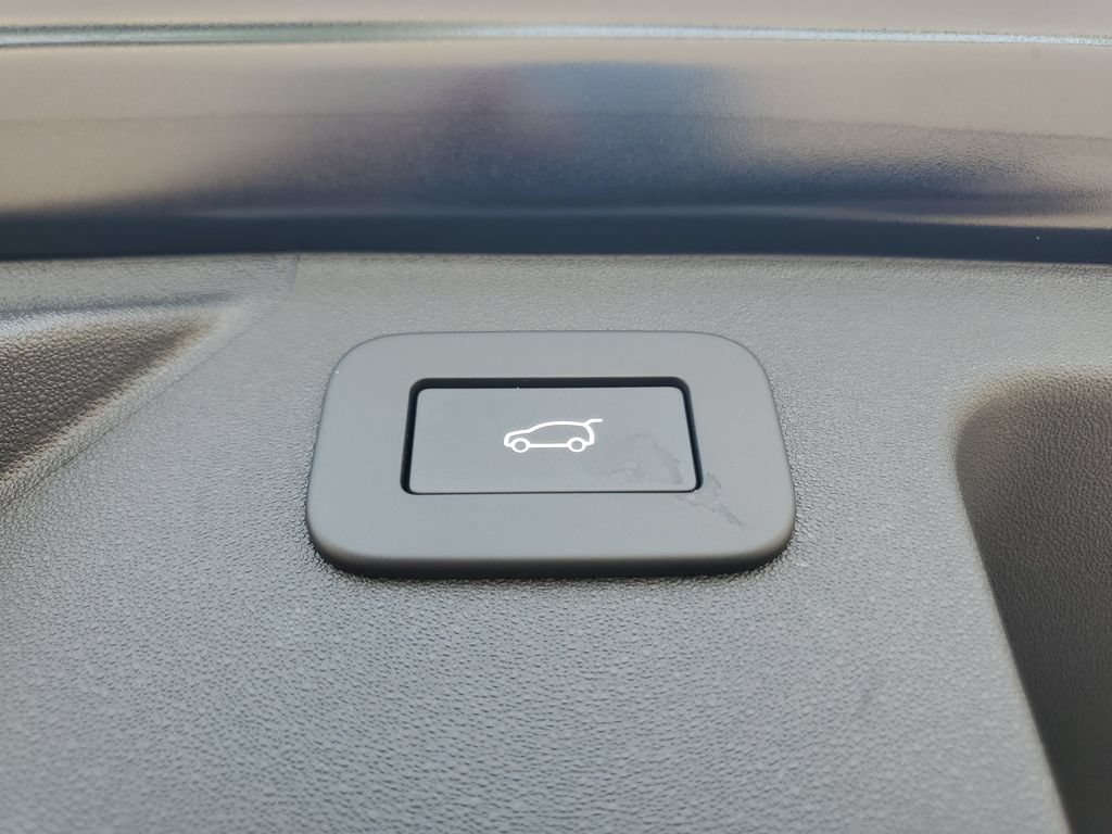 New 2026 Land Rover Discovery Sport Landmark AWD/4WD image 37