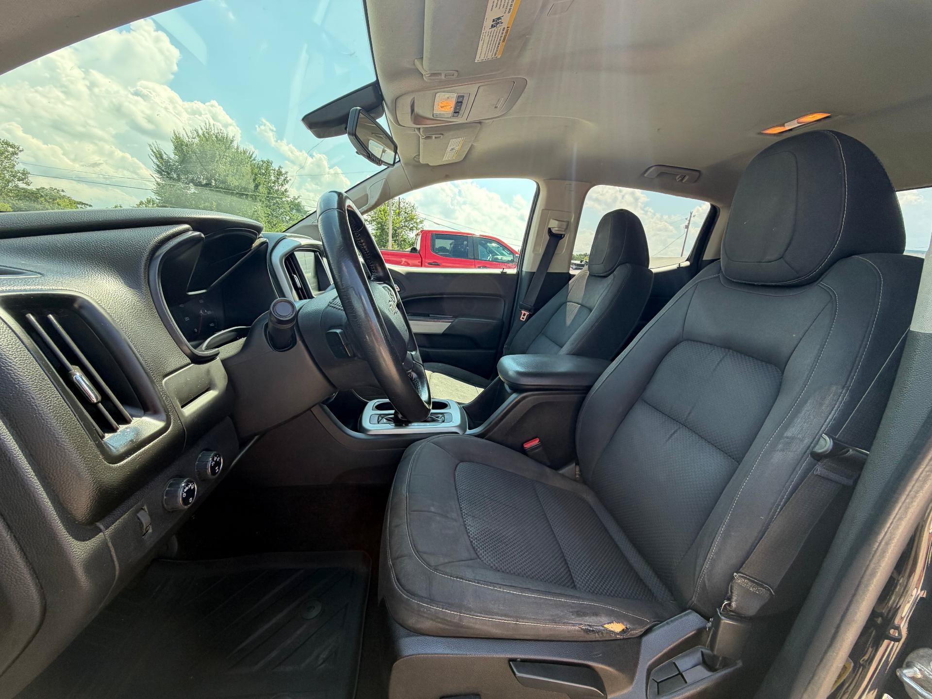 Used 2016 Chevrolet Colorado LT w/ Midnight Edition AWD/4WD image 9