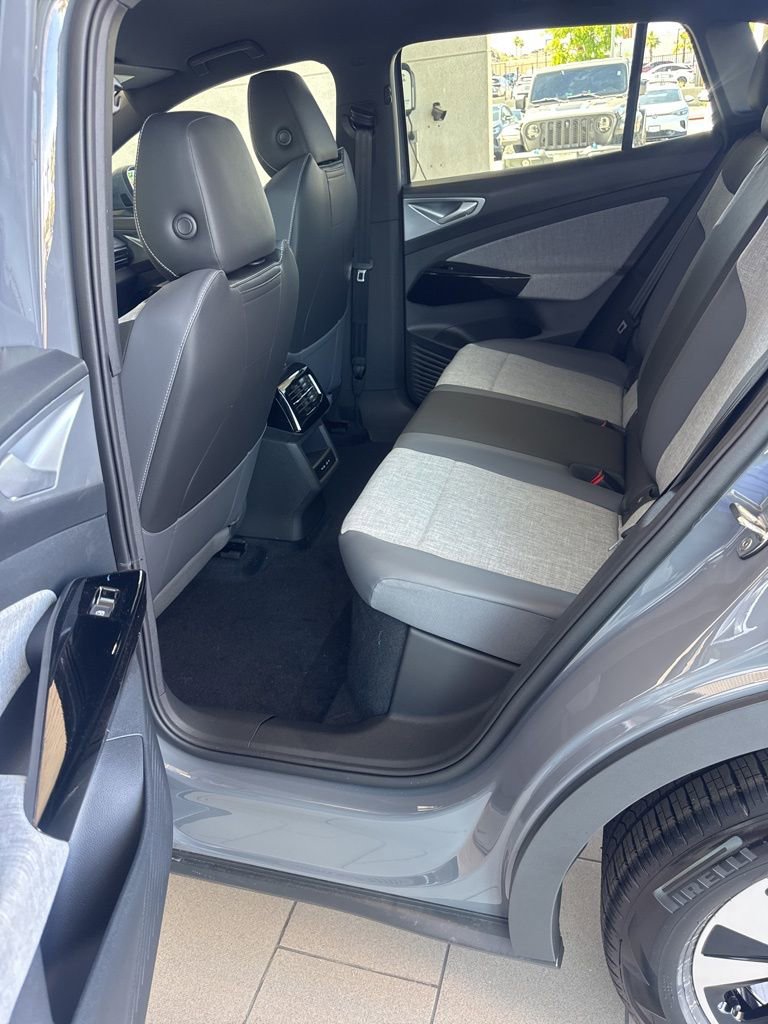 New 2026 Volkswagen ID.4 Pro RWD image 9
