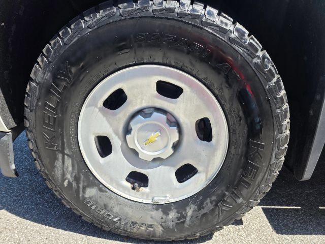 Used 2015 Chevrolet Colorado W/T w/ WT Convenience Package RWD image 9