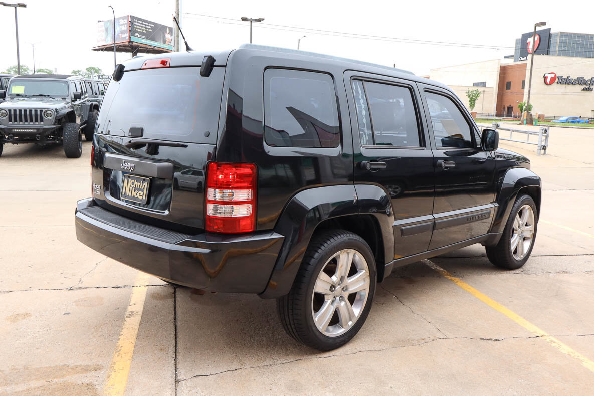 Used 2012 Jeep Liberty Sport AWD/4WD image 5