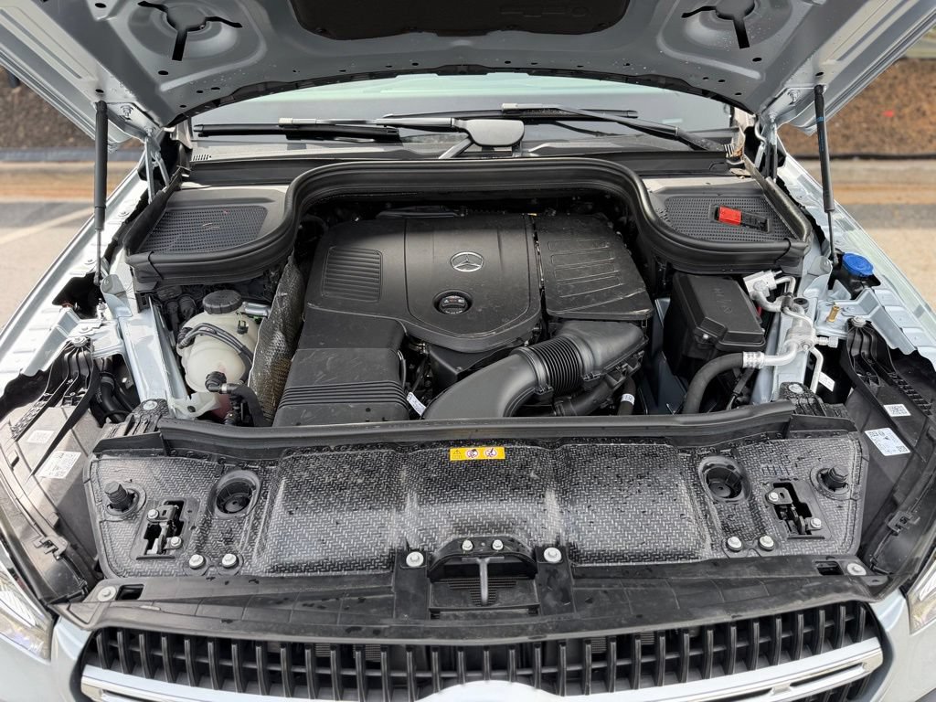 Used 2025 Mercedes-Benz GLE 350 4MATIC image 5