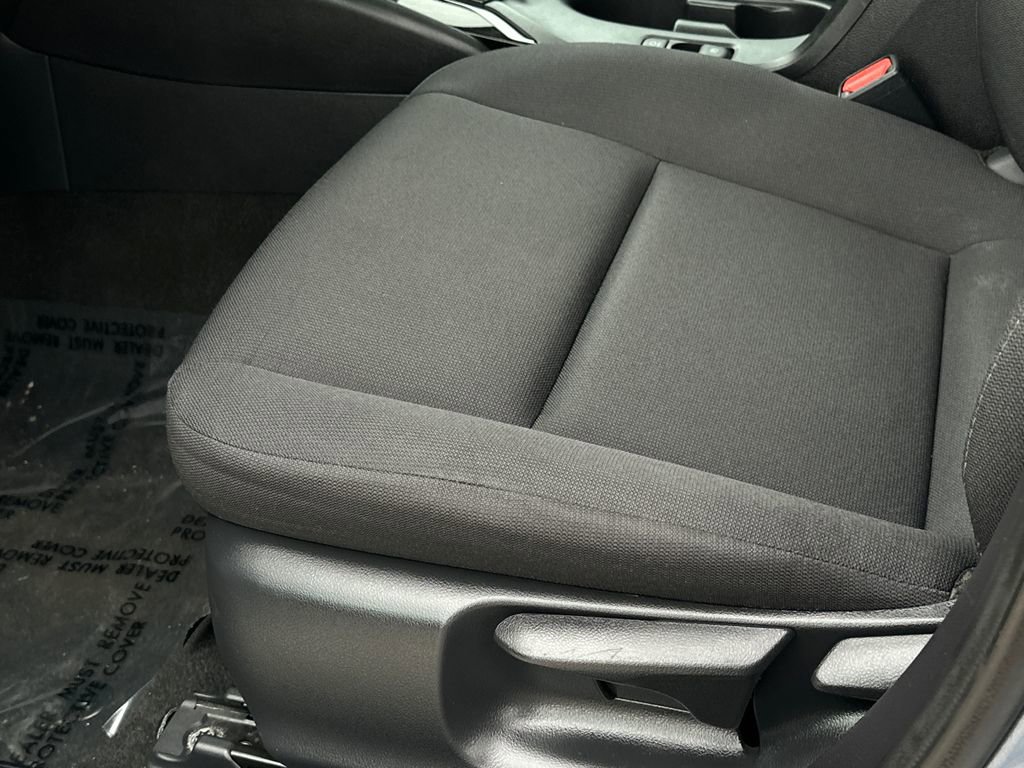 Used 2025 Toyota Corolla LE image 16