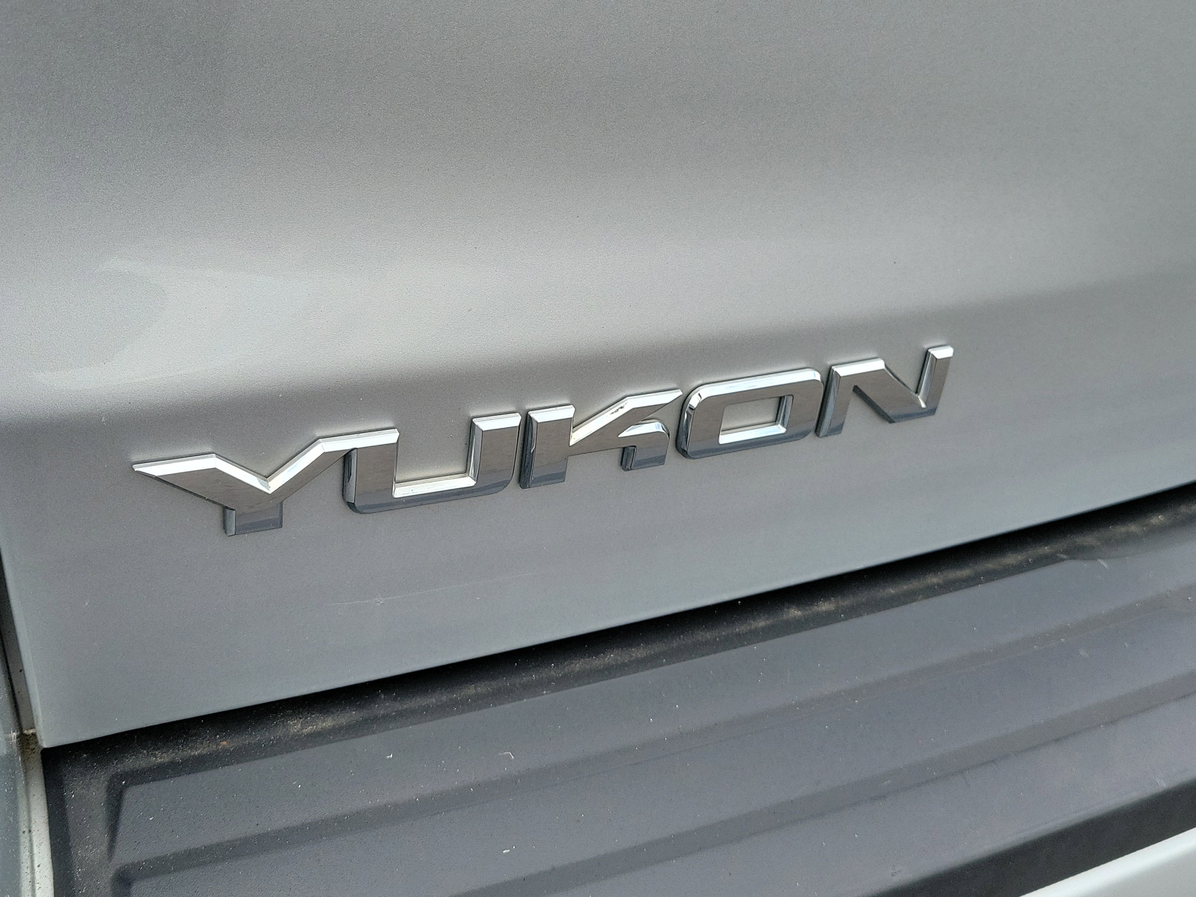 Used 2015 GMC Yukon SLT image 6